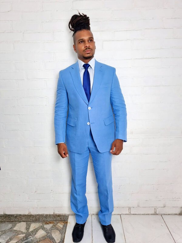 Traje completo color azul cielo en Lino / Corte clasico - Imagen 6